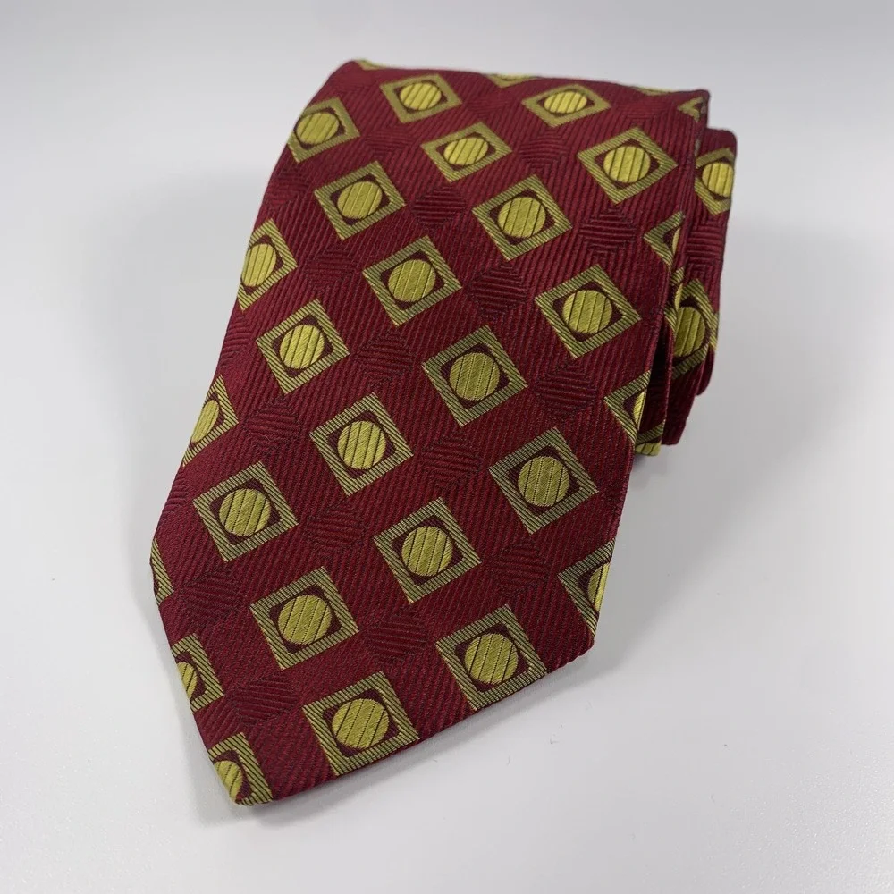 Bolgheri of Italy Mens Tie Crimson Maroon w Gold Geometric Design 100% Silk Repp